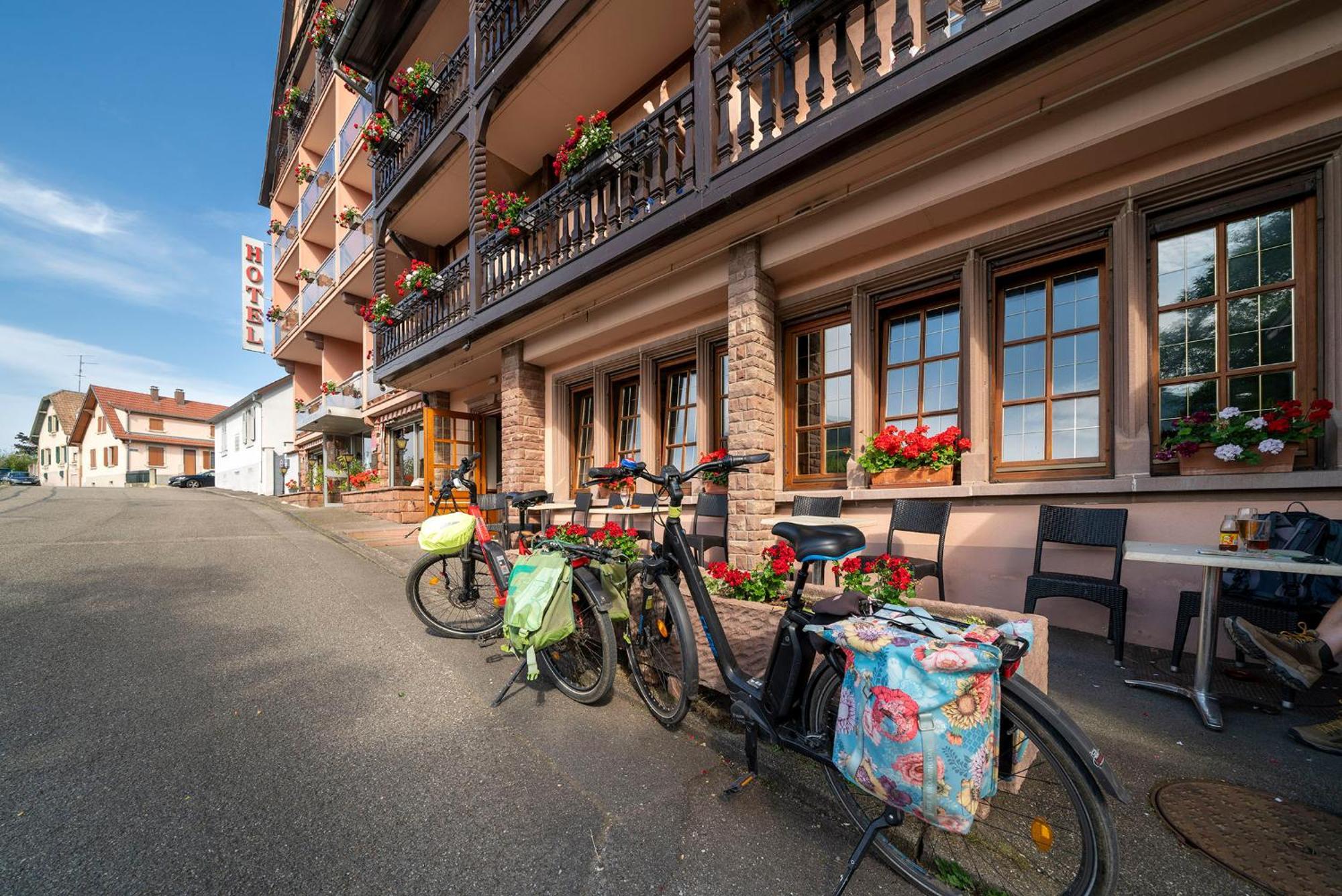 Hotel Munsch Restaurant & Wellness, Colmar Nord - Haut-Koenigsbourg 圣伊波利特 外观 照片